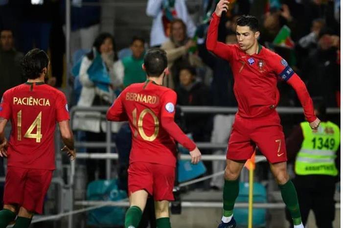 رونالدو يقود البرتغال في مهمة جديدة بتصفيات يورو 2024