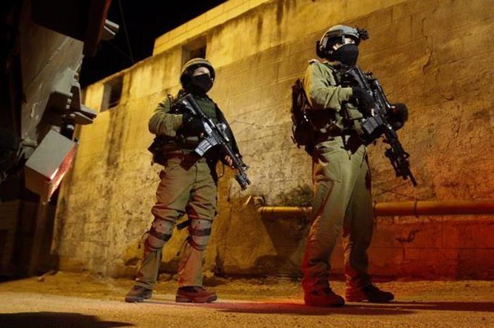 قوات الاحتلال تعتقل طفلا من القدس المحتلة