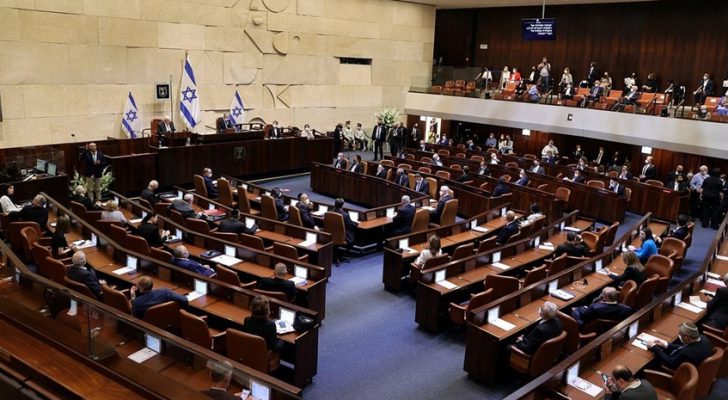 كنيست الاحتلال يقر مشروع قانون عدم أهلية رئيس الحكومة