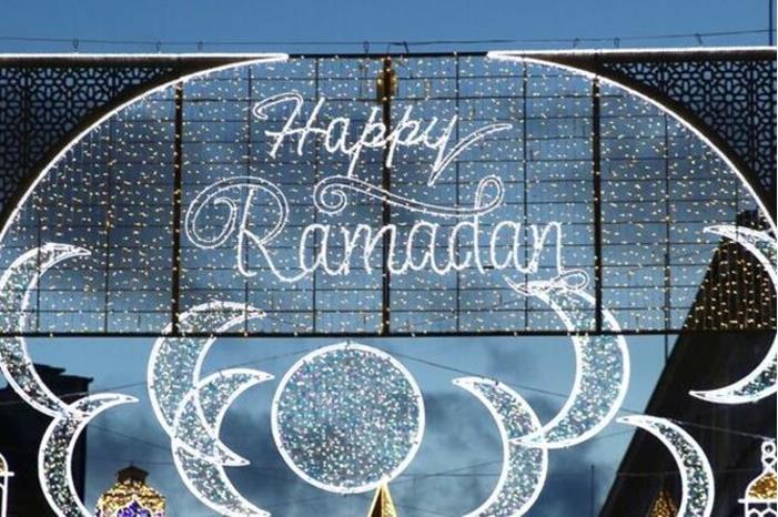 لأول مرة.. لندن تضاء بمناسبة شهر رمضان