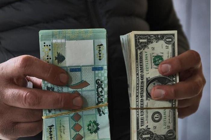 لبنان.. تحسن طفيف في سعر صرف الدولار