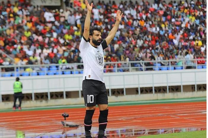 ليفربول يحتفل بتألق محمد صلاح بتصفيات أمم أفريقيا