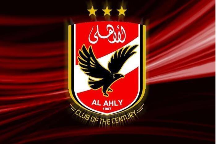 محترف الأهلي المصري يفسخ عقده ويرحل لسبب مثير