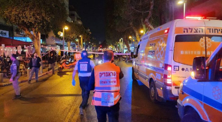 مقتل مستوطن أصيب في عملية شارع دزينغوف في تل أبيب قبل أسبوعين