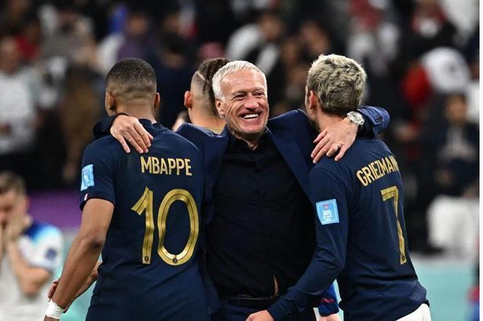 منتخب فرنسا ضيفاً ثقيلاً على أيرلندا في تصفيات يورو 2024