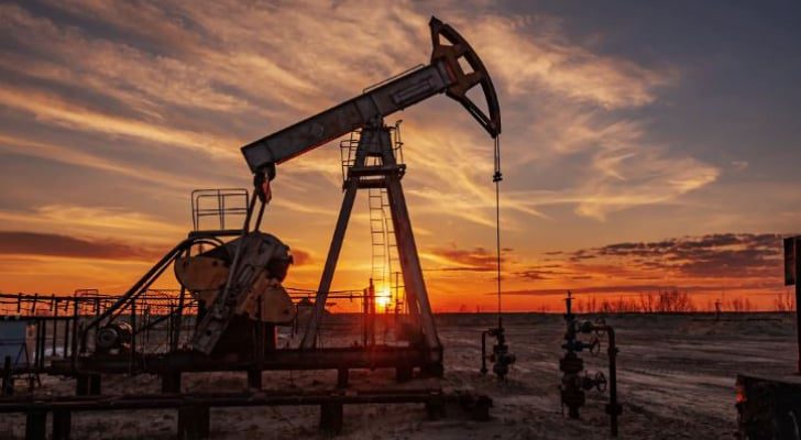 هل تنخفض أسعار النفط بعد الاتفاق السعودي الإيراني؟.. خبير يجيب