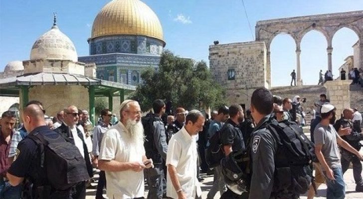 مستوطنون يقتحمون المسجد الأقصى بقيادة غليك