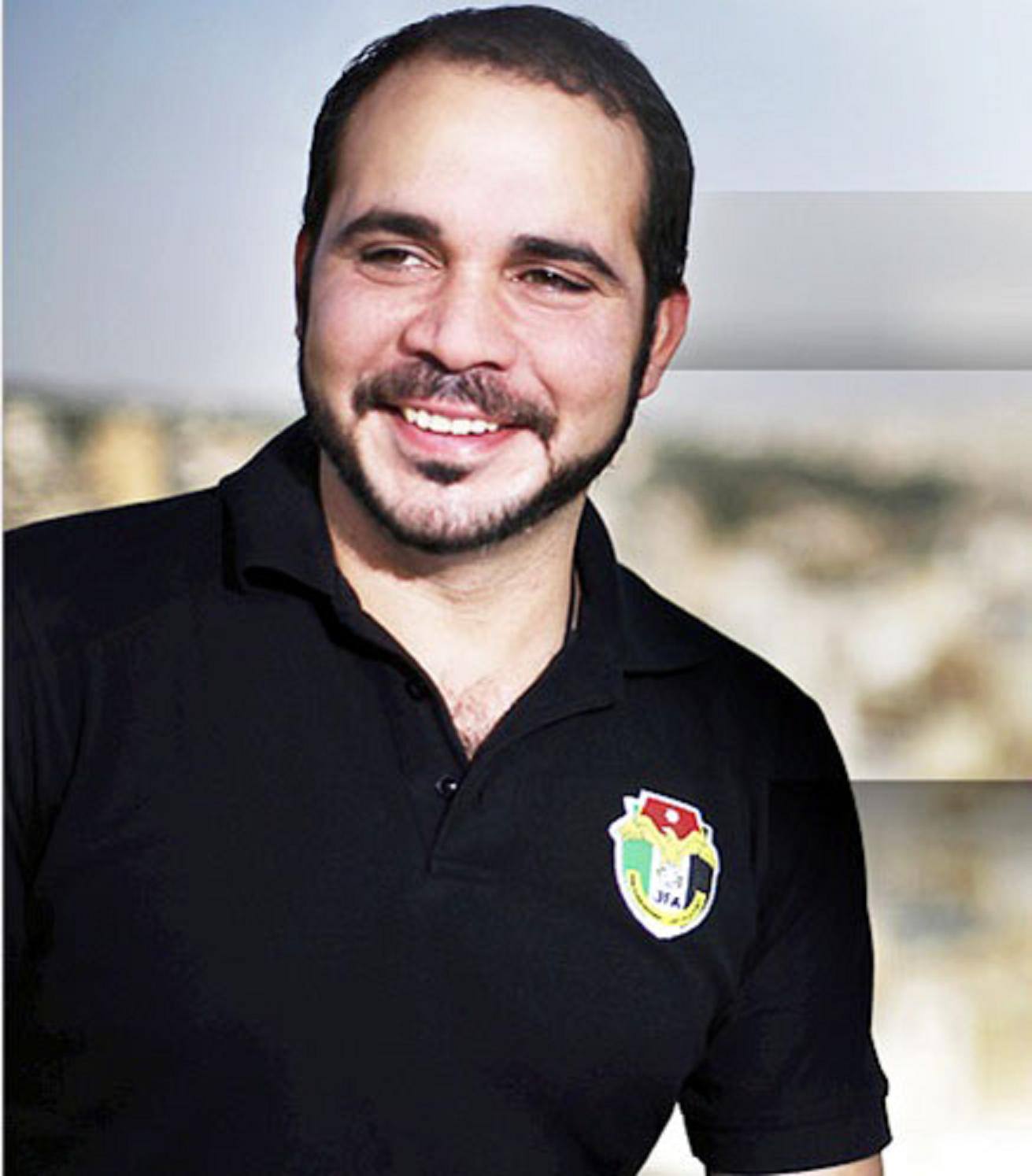 الأمير علي يجدد التأكيد على مواصلة دعم الرياضة الفلسطينية 