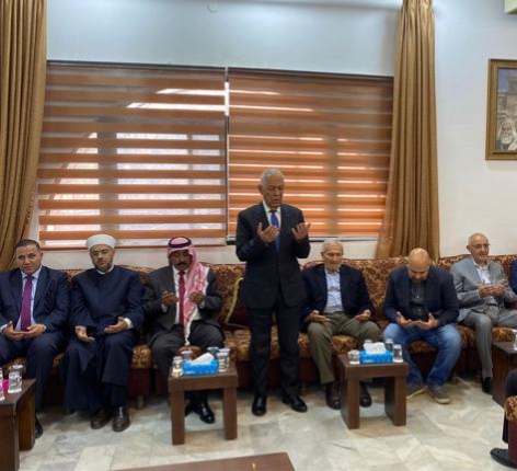 مندوبا عن الملك .. رئيس الديوان الملكي يعزي عشيرة الحديدي