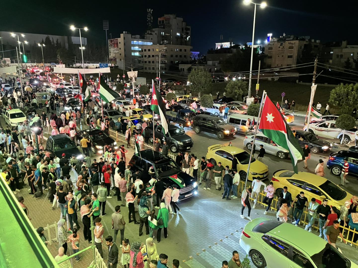 صور ... احتفالات عيد الاستقلال تعم محافظات المملكة