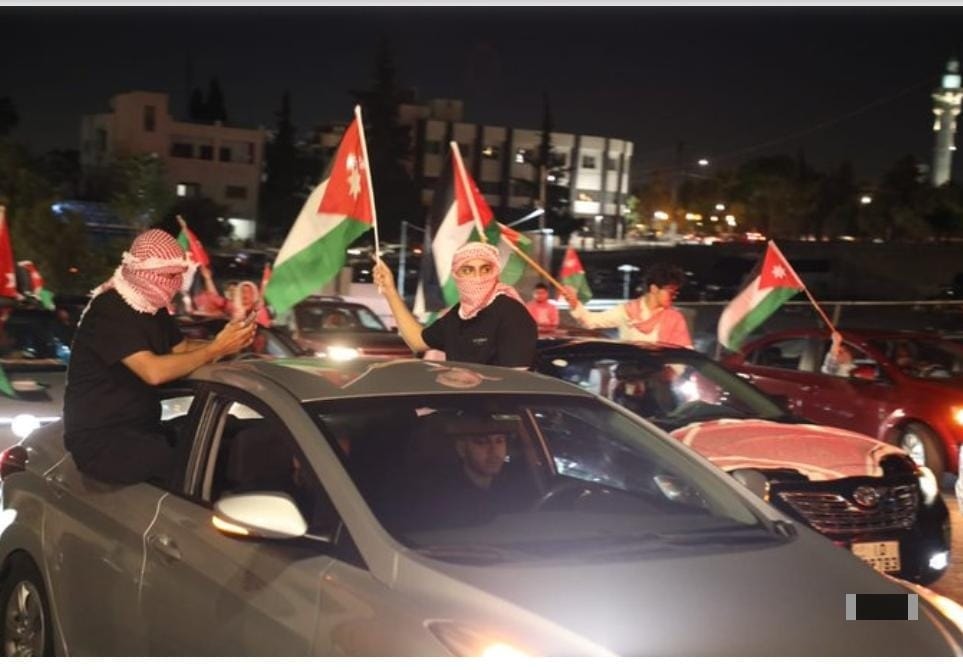 صور ... احتفالات عيد الاستقلال تعم محافظات المملكة
