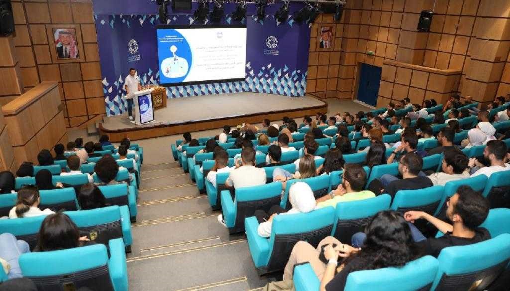 جامعة الأميرة سمية تكرم طلبتها الذين يجمعون بين الدراسة والعمل