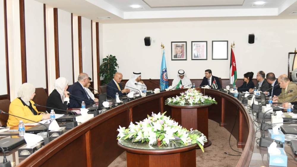 بحث التعاون بين العلوم والتكنولوجيا والمؤسسات الأكاديمية الكويتية