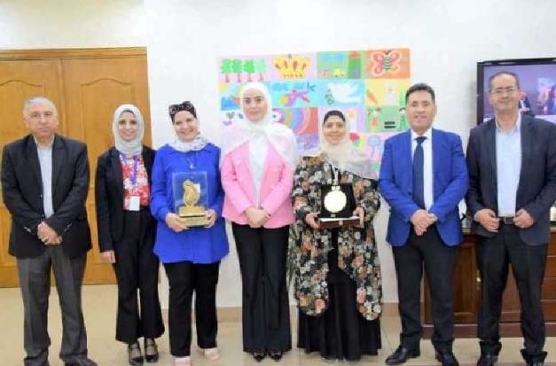 وزيرة التنمية تكرم موظفتين لحصولهما على جائزتين دوليتين 
