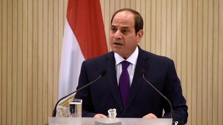 الرئيس المصري يدعو إلى استئناف المفاوضات بين الفلسطينيين والإسرائيليين