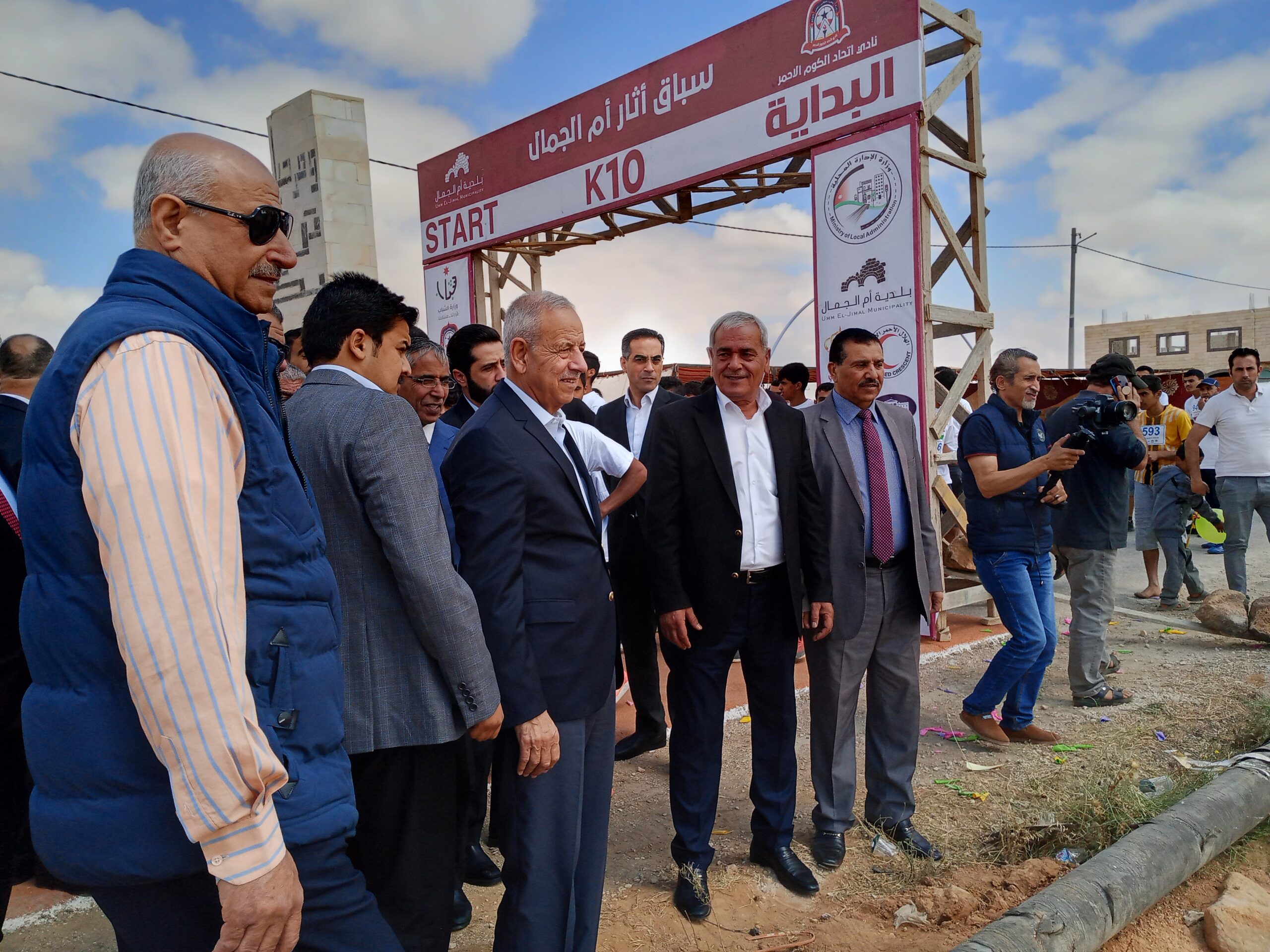 كريشان يرعى انطلاق سباق آثار أم الجمال الدولي الأول 