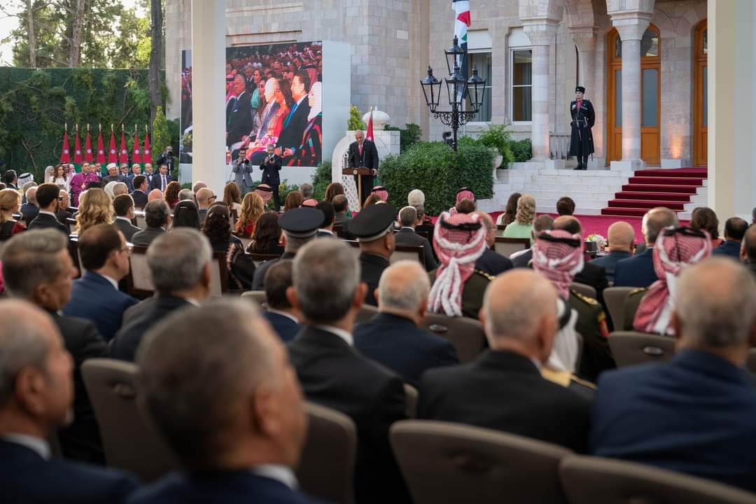 الملك يرعى الاحتفال الرسمي بعيد الاستقلال الـ77 في قصر رغدان