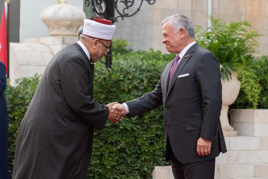 الملك يرعى الاحتفال الرسمي بعيد الاستقلال الـ77 في قصر رغدان