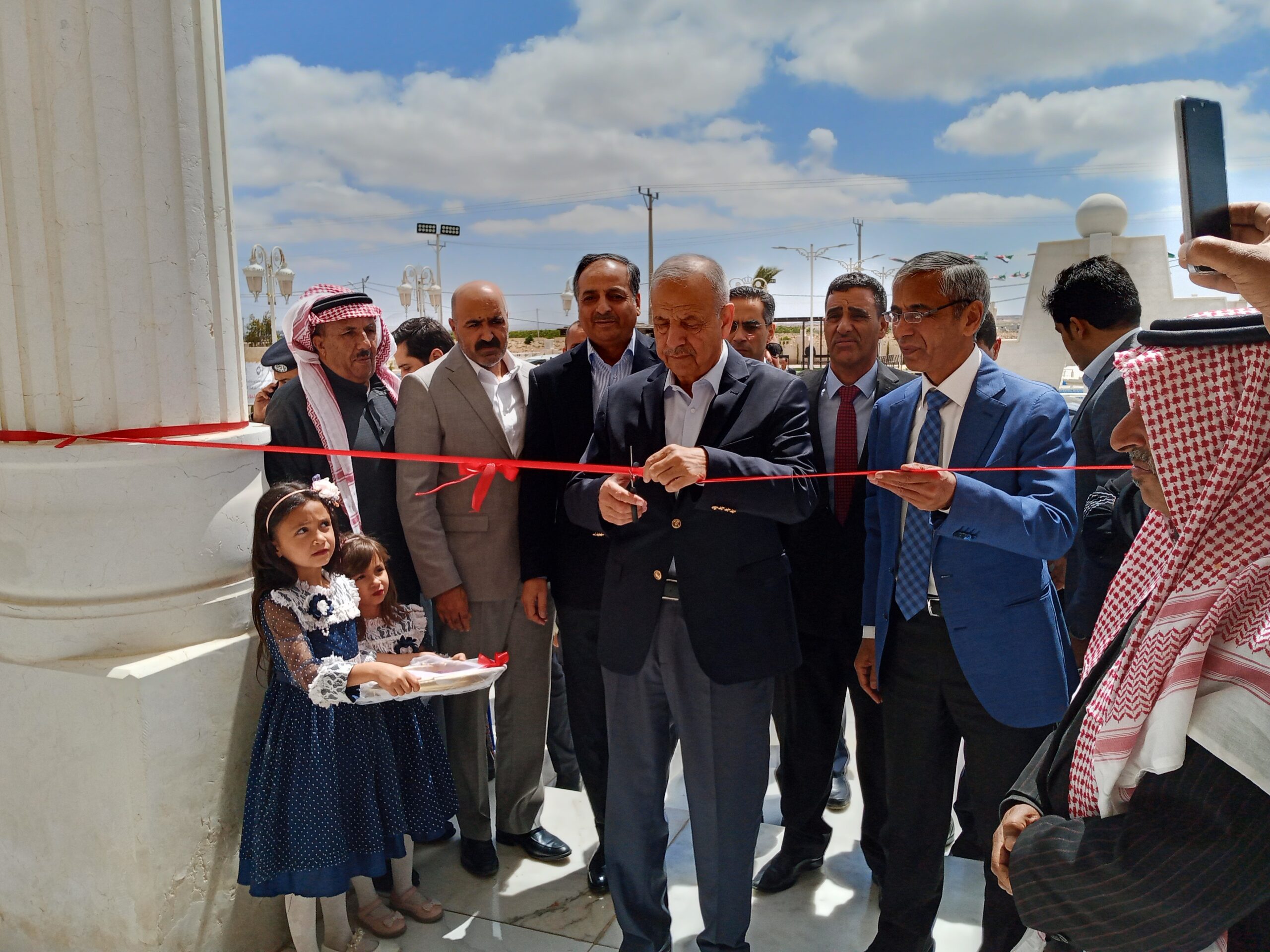 كريشان يرعى انطلاق سباق آثار أم الجمال الدولي الأول 