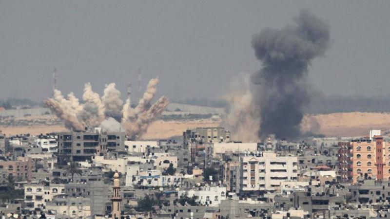 غزة: إصابات جراء قصف طائرات الاحتلال بيت حانون 