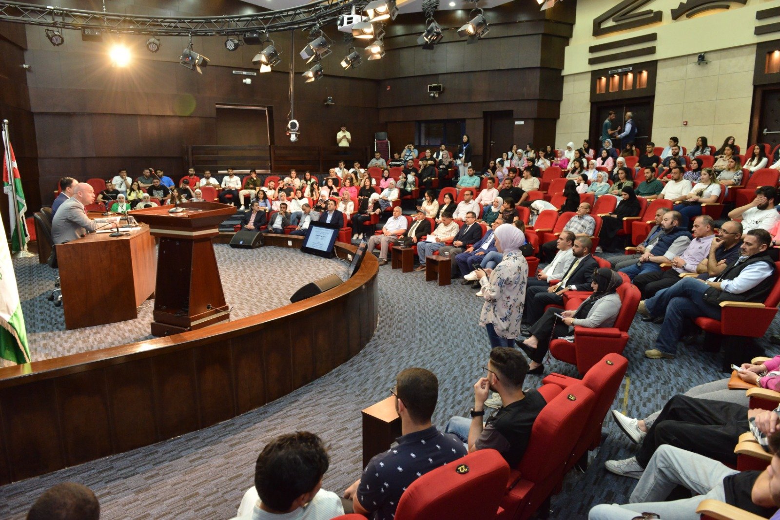 جامعة البترا تنظم محاضرة عن دور المركز الوطني للأمن والأزمات جامعة البترا تنظم محاضرة عن دور المركز الوطني للأمن والأزمات