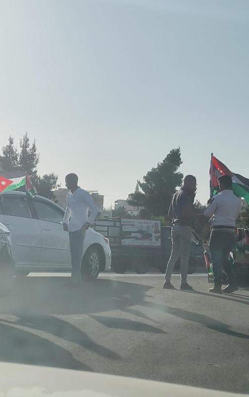 ازدحامات مرورية في عمّان تزامنا مع احتفالات الأردنيين بعيد الاستقلال