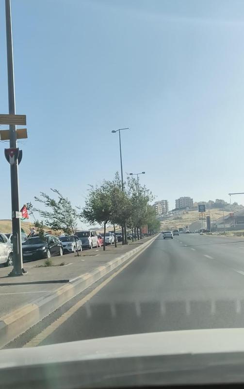 ازدحامات مرورية في عمّان تزامنا مع احتفالات الأردنيين بعيد الاستقلال