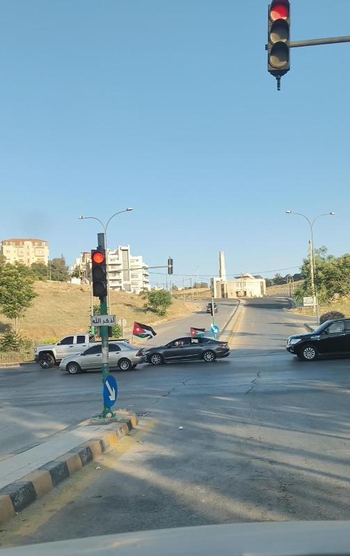 ازدحامات مرورية في عمّان تزامنا مع احتفالات الأردنيين بعيد الاستقلال