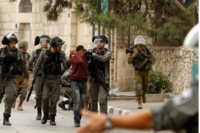 الاحتلال يعتقل 4 فلسطينيين من رام الله