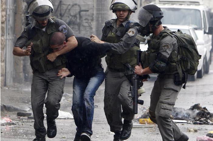 الاحتلال يعتقل 4 فلسطينيين من محافظة نابلس