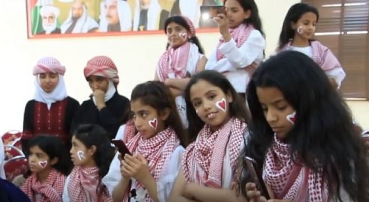 الطفيلة تقيم حفل حناء شعبي فرحا بالحسين