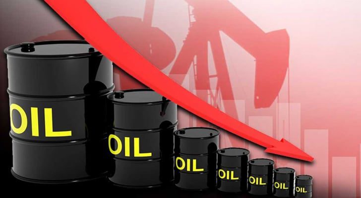 النفط والاسترليني يخسران والدولار يواصل ارتفاعه