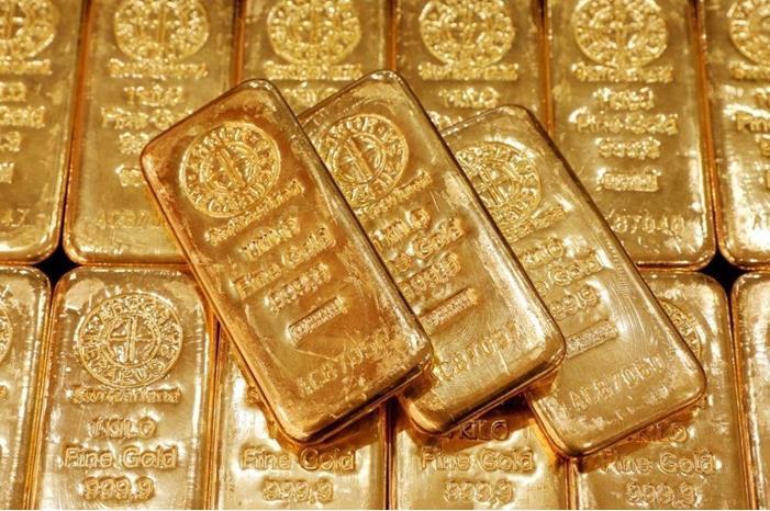 انخفاض أسعار الذهب عالميا من أعلى مستوياته القياسية