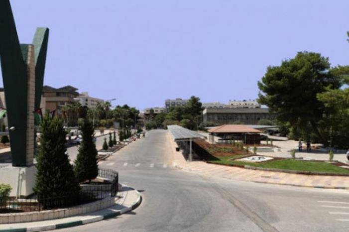 جامعة اليرموك تخفض الرسوم الدراسية لجميع الطلبة اللاجئين