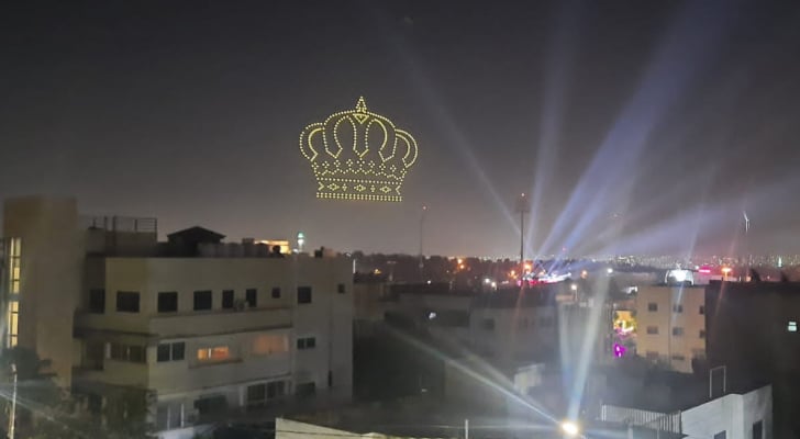 التاج الملكي بالدرون يزين سماء عمان احتفالا بزفاف ولي العهد