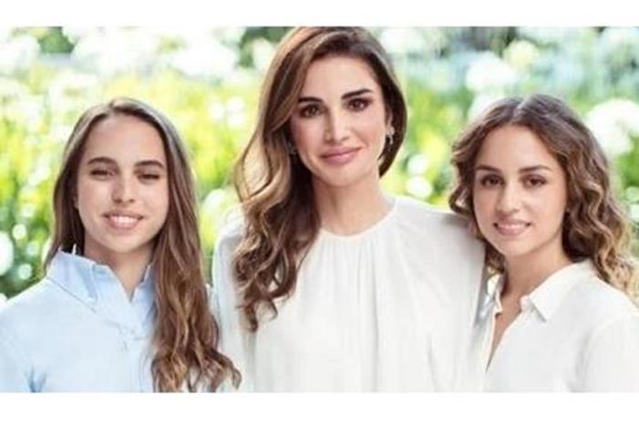 شاهدوا أناقة وإطلالة الأميرتَين ايمان وسلمى