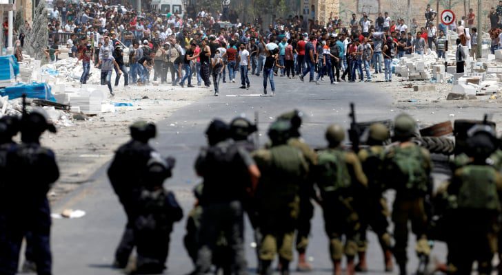 اشتباكات بين الاحتلال وفلسطينيين بمخيم بلاطة في نابلس