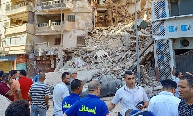 الإسكندرية : إنهيار عمارة من 13 طابقا .. فيديو