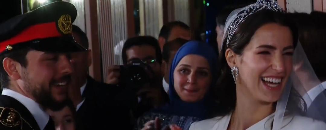 الصحف القطرية تبرز حفل زفاف ولي العهد على صدر صفحاتها