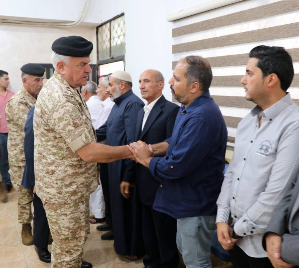 الحنيطي يقدم واجب العزاء بالشهيد الحراسيس ويعود المصاب القصاص