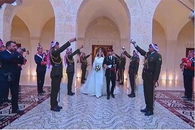 صورة حول : الفن الأردني يتألق في زفاف ولي العهد الفن الأردني يتألق في زفاف ولي العهد