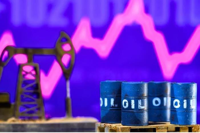 "أوبك بلس" تخفض إنتاجها لعام 2024 بـ 1.4 مليون برميل