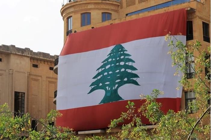 الإمارات ترفع قريبا الحظر عن تأشيرات اللبنانيين