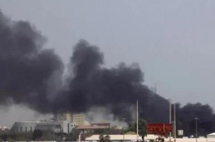 انفجار عنيف بمحيط قيادة الجيش بالخرطوم