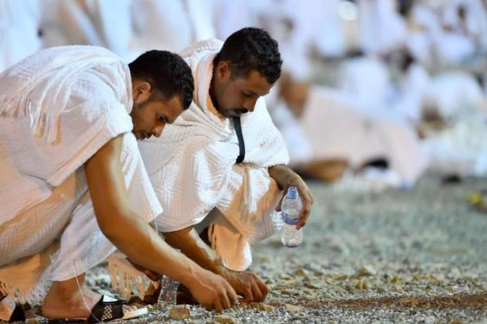بدء نفرة الحجاج من صعيد عرفات إلى مزدلفة