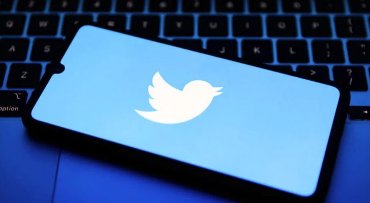 عودة تويتر إلى العمل بعد عطل مفاجئ