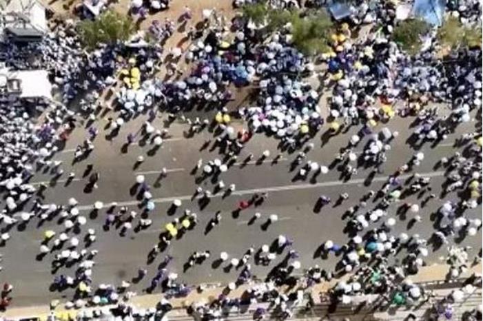 مشاهد من تفويج الحجاج إلى صعيد عرفات