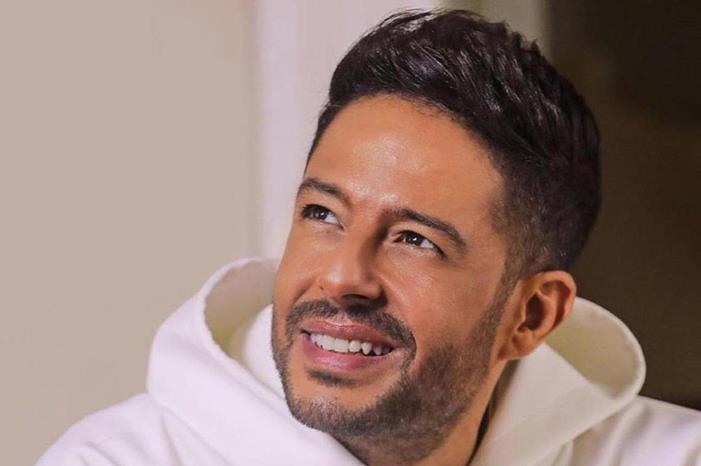 محمد حماقي يكشف سبب عدم غنائه باللهجة الخليجية