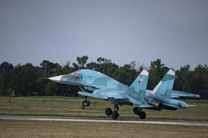 مقاتلات "Su-34" تدمر مقر قيادة لقوات كييف في دونيتسك