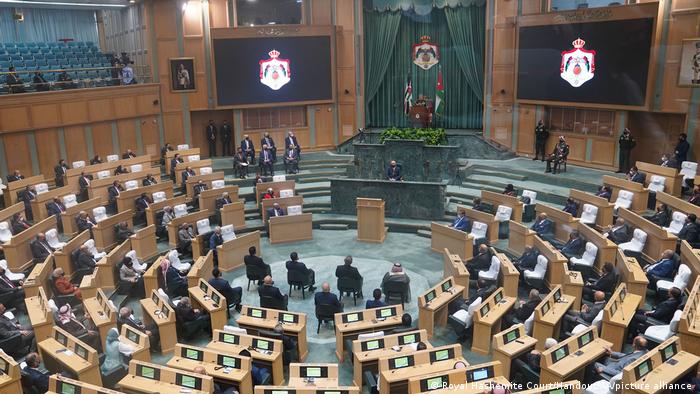 مذكرة نيابية تطالب بالتحقيق في ملف "العطاءات" الخاصة بمشروع العطارات وجميع مقاولي المشروع